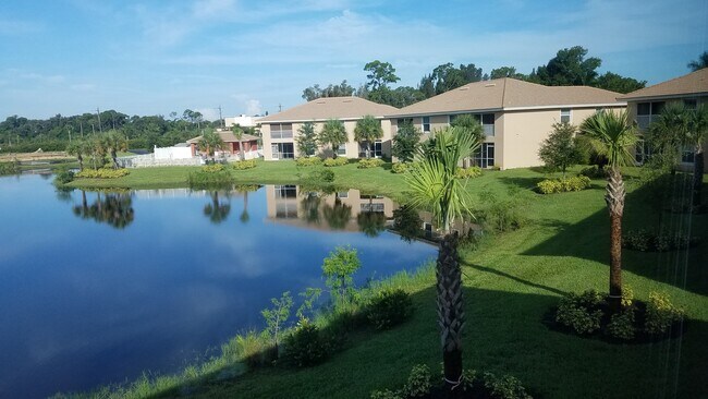 Lago Palmesta - 27470 Palmesta Circle, Unit 29