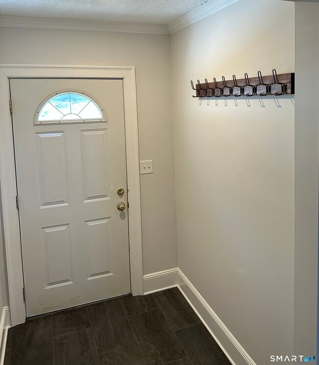 Foto del edificio - 124 Pemberwick Rd