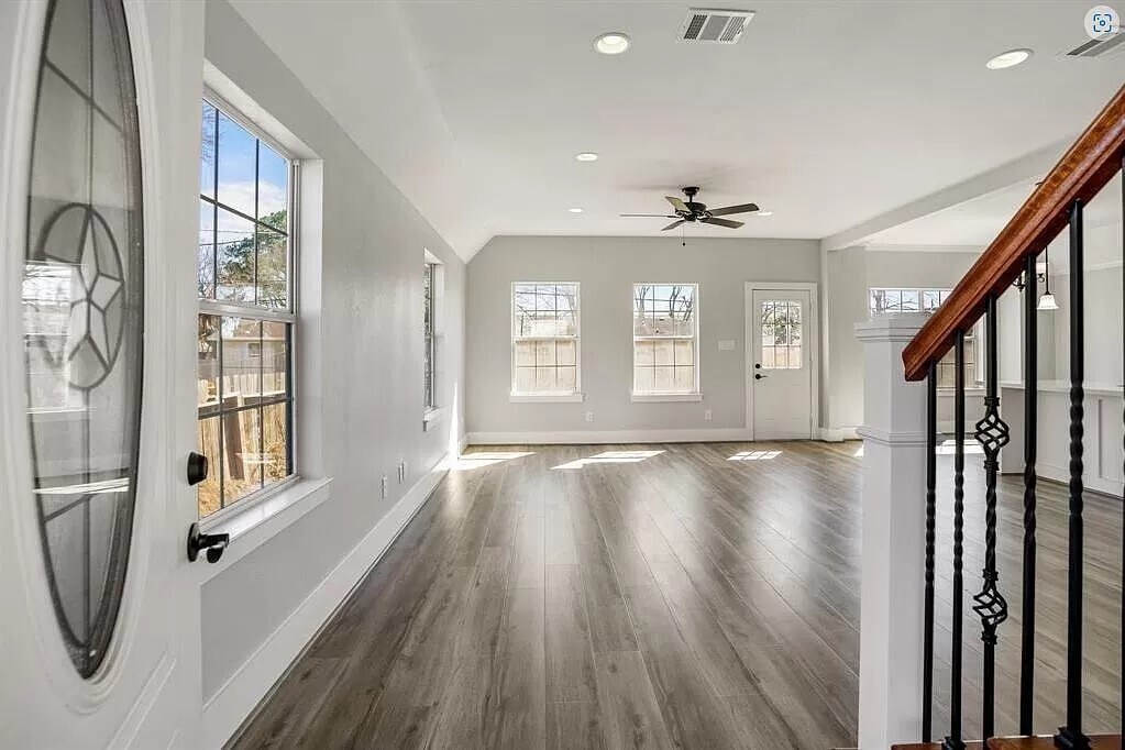 Foto del edificio - 9815 Bamboo Rd