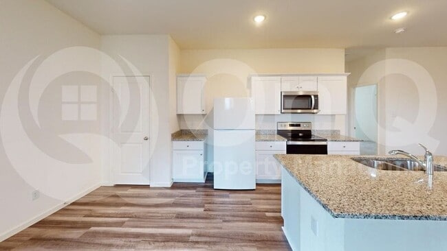 Building Photo - 321 Madison Way