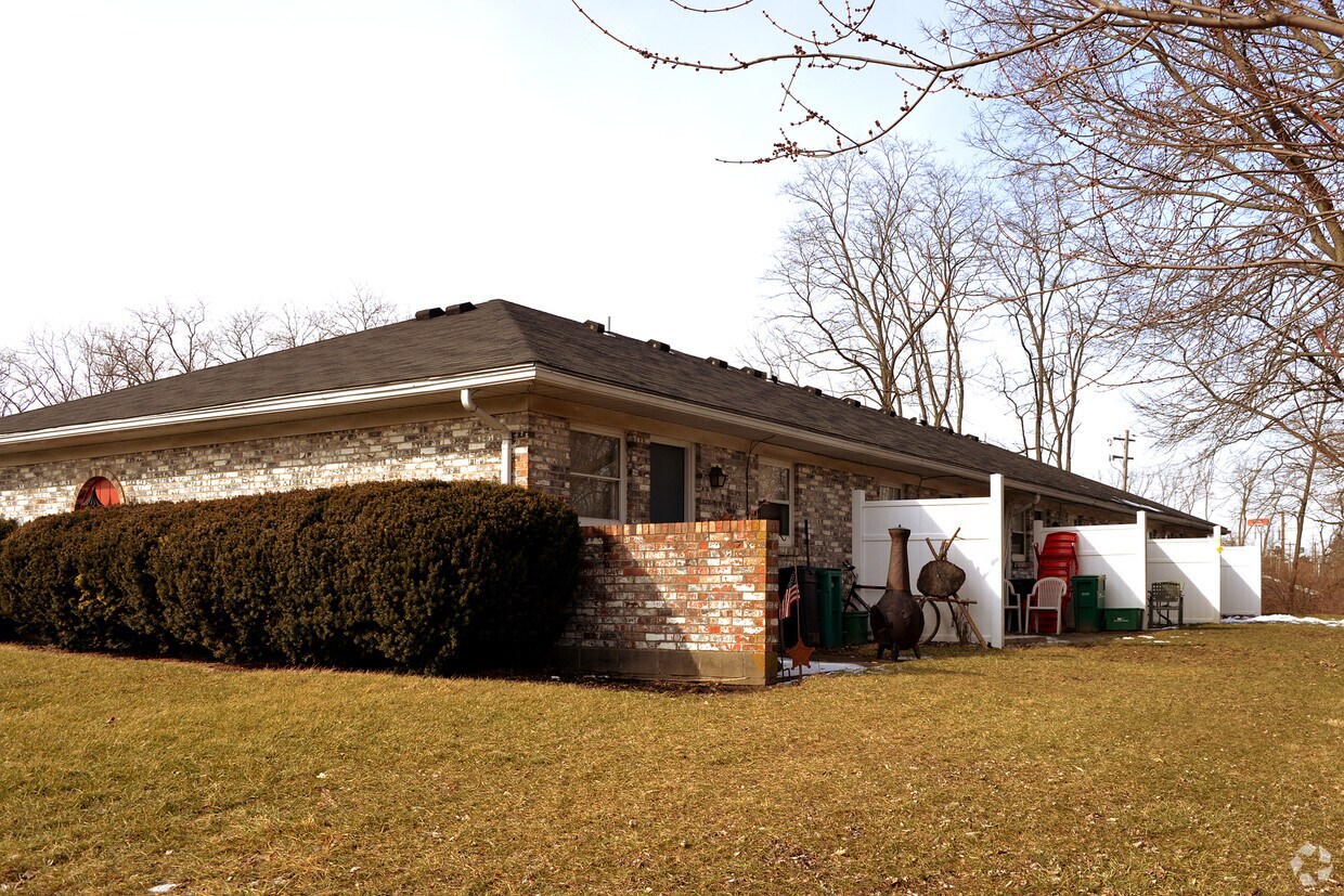 Building Photo - 185 S Tippecanoe Dr