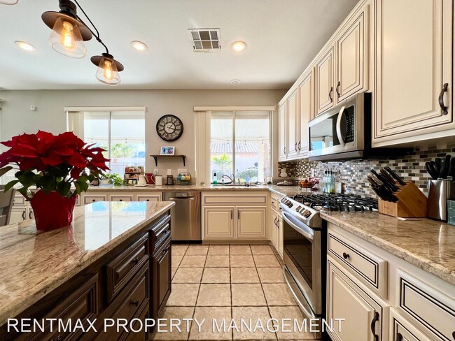 Building Photo - 5 br, 3 bath House - 1123 PORT SUNLIGHT CT