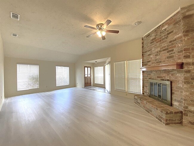 Building Photo - 9515 Hendon Ln