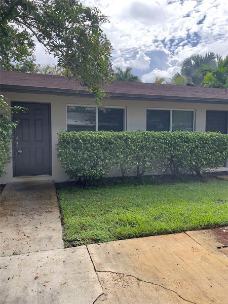 Building Photo - 1610-1614 NE 11th Ave