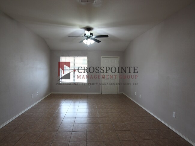 Building Photo - Coming Soon! 3 Bedroom Duplex for Rent in Lindale!