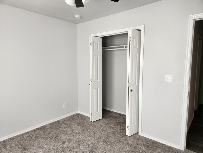 Bedroom - 204 N Wildhorse St