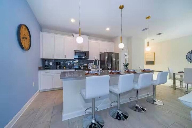 Building Photo - 1248 Challenge Dr