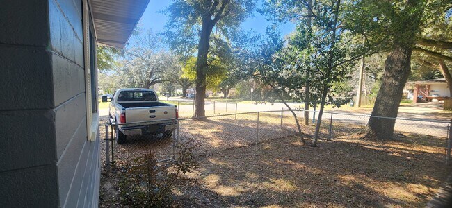 Foto del edificio - 400 N U St