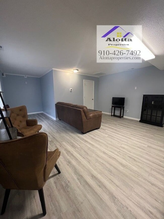 Foto del edificio - 3250 Willard Dr