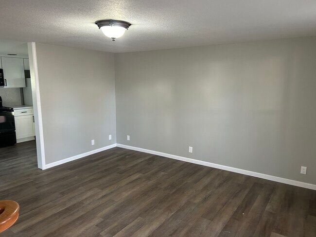 Building Photo - 1618 Pat Dr