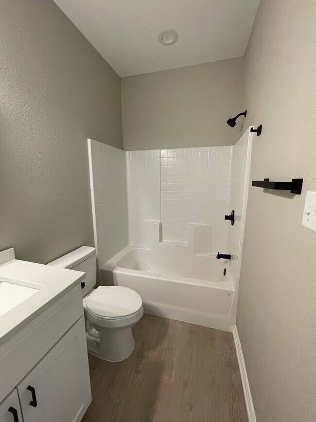 Foto del edificio - Beautiful New Construction Home in Whiteho...