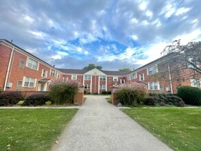 Building Photo - 460 Woodward Ave