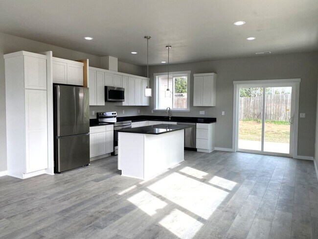 Building Photo - 2026 New Home in Dallesport