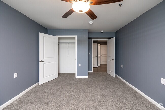2 habitaciones, 1 baño - 847 pies cuadrados - Segundo dormitorio - Alice Place West Burlington