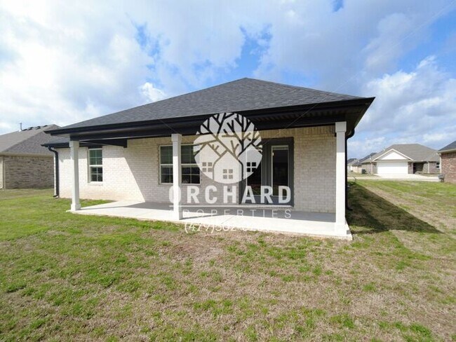 Building Photo - Tontitown- Single-Family Home- Desirable B...