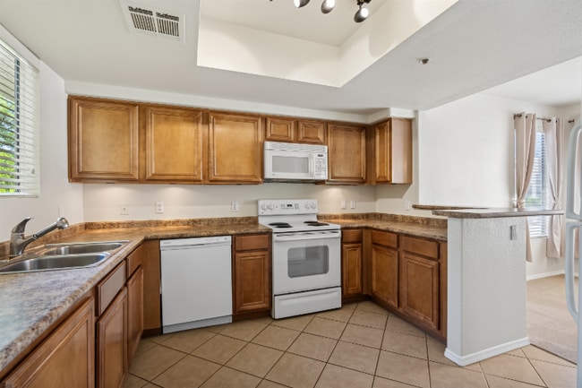 Photo - 4925 E Desert Cove Ave Apartment