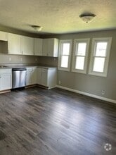 Building Photo - 111 3rd St