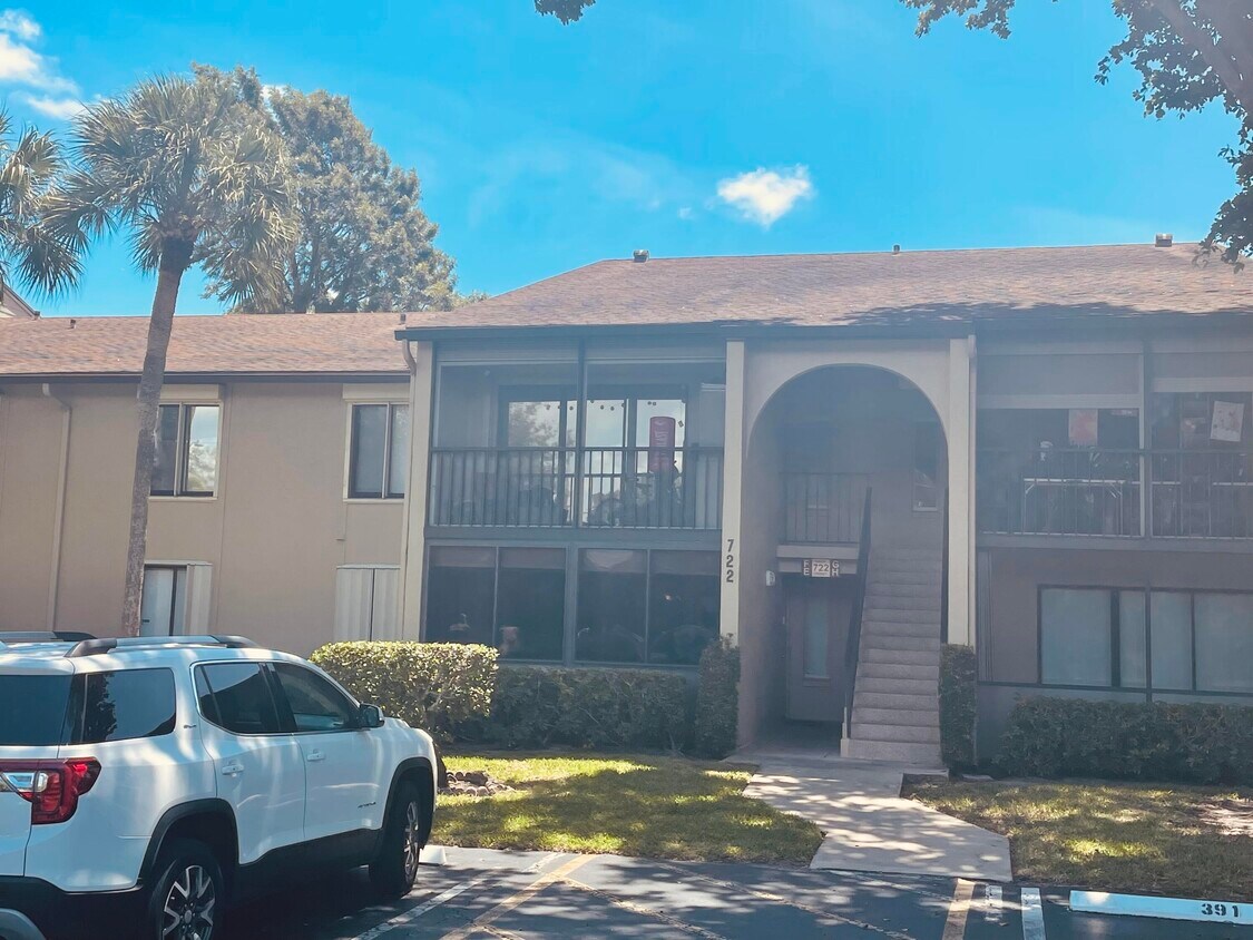 722 Sunny Pine Way Unit E2, Greenacres, FL 33415 Condo for Rent in