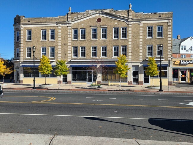 Foto del edificio - 696-714-714 Albany Ave