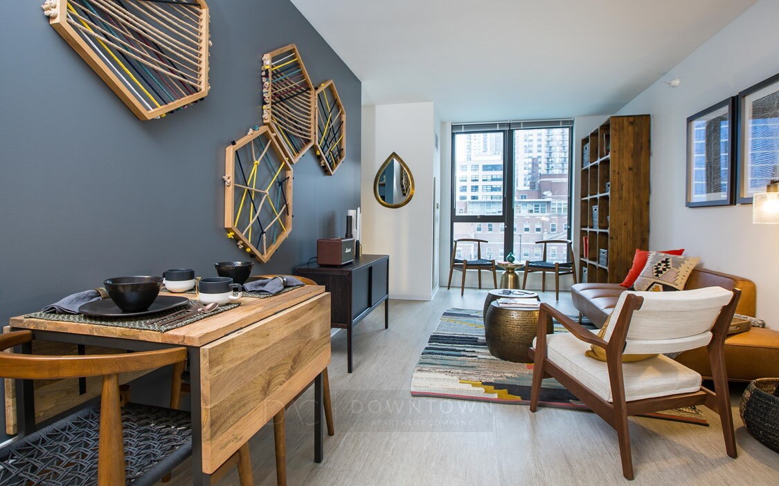 Foto principal - 152W W Superior St