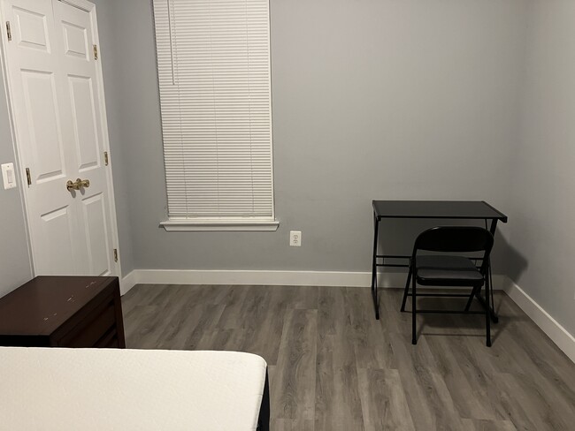 Building Photo - 1530 Spring Gate Dr