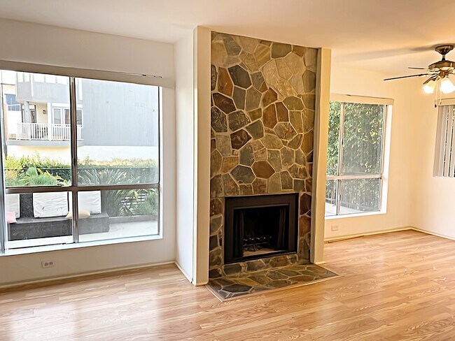 Building Photo - 25 Westwind St