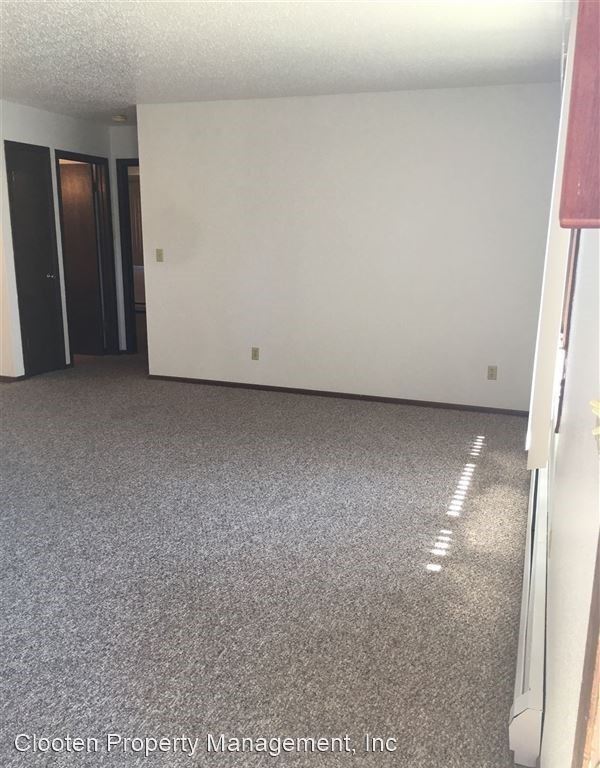 Primary Photo - 319 N 13th St
