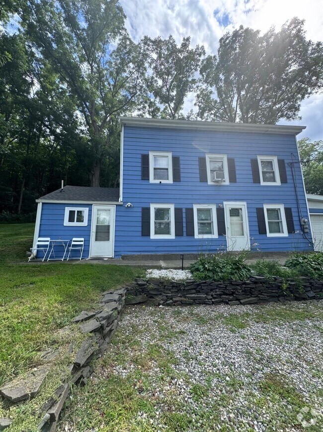 Building Photo - 2582 US-44