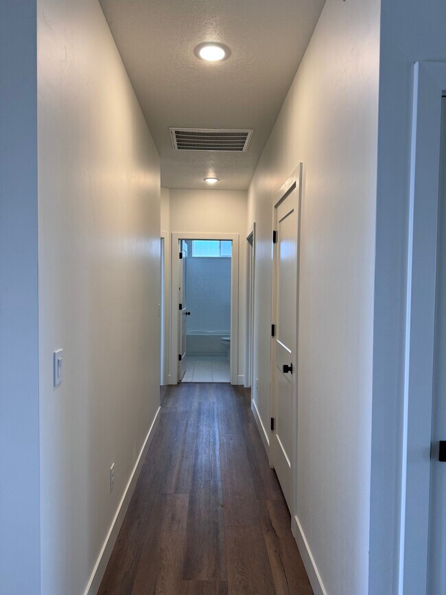 sala de invitados - 4404 W 300 N