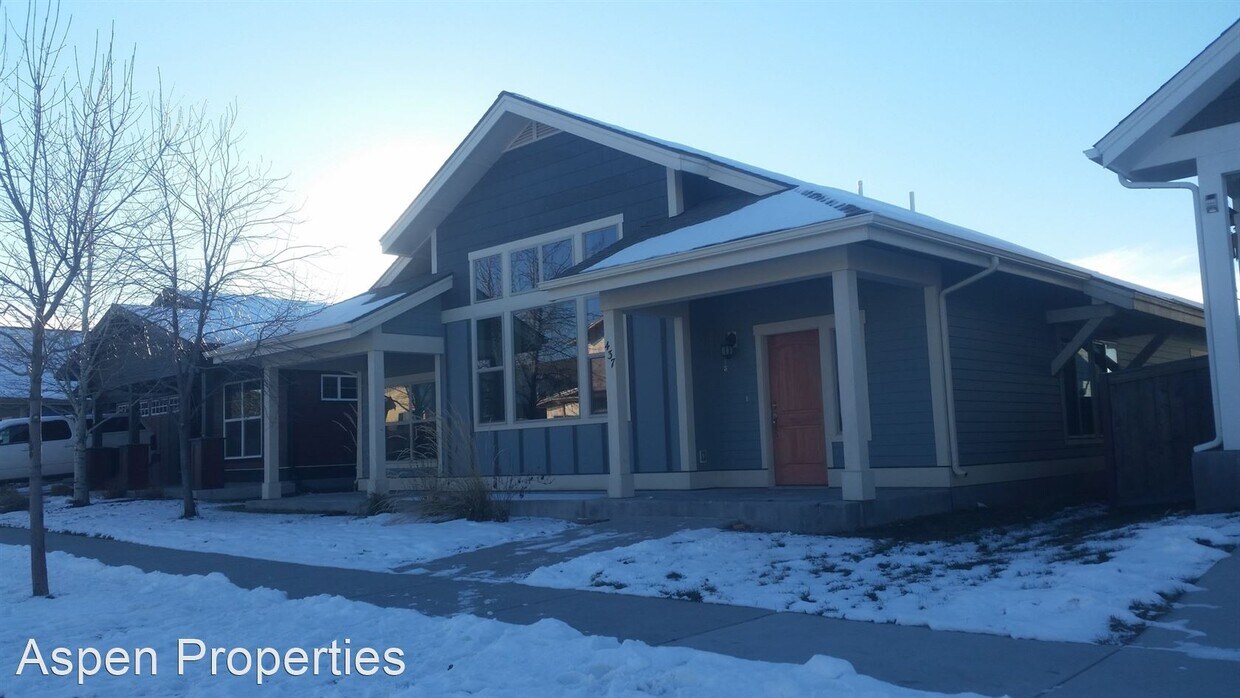 Primary Photo - 3 br, 2 bath House - 437 Stafford Ave.