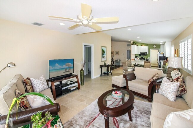 Foto del edificio - Annual Villa for Rent in Island Walk