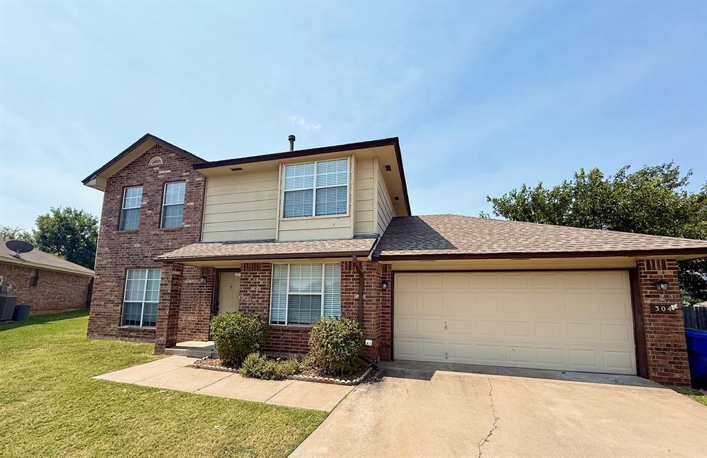 Foto principal - 304 Pine Cove Ct
