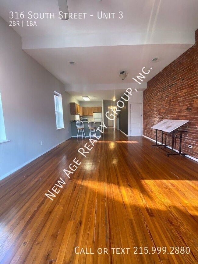 Foto del edificio - Spacious apartment located in Queen Village!