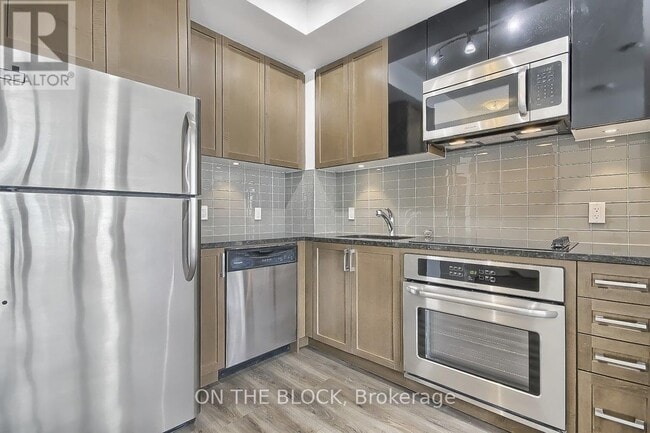 Building Photo - 2603-89-689 Dunfield Ave