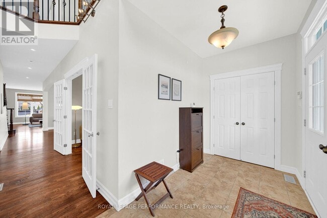 Building Photo - 590 Kochar Dr