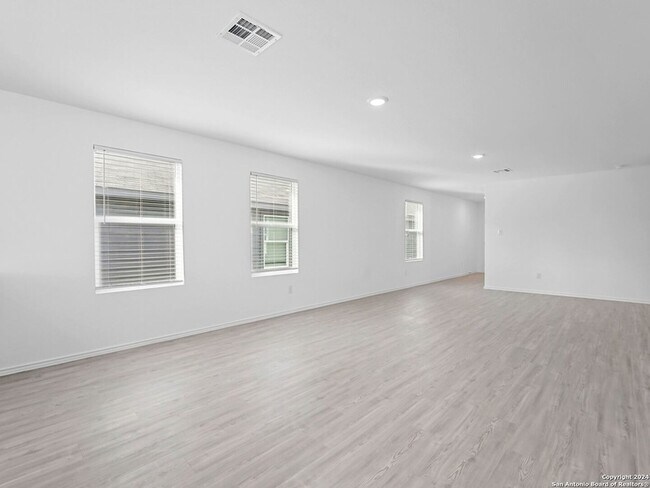 Foto del edificio - 13931 Wool Pk