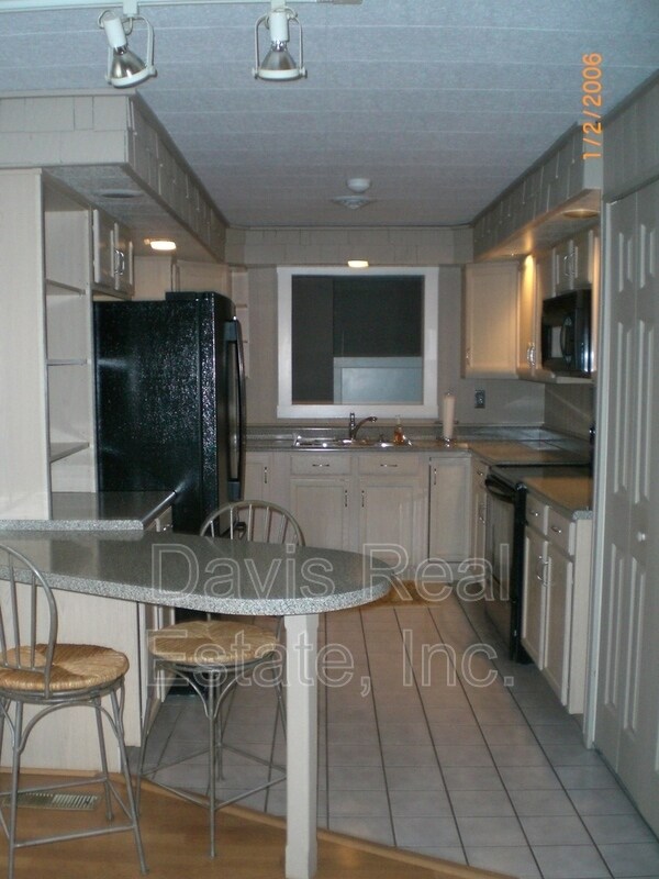 Building Photo - 15 Gottshall Dr