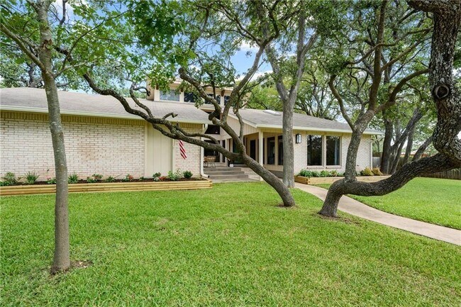 Foto del edificio - 5404 Branding Chase St