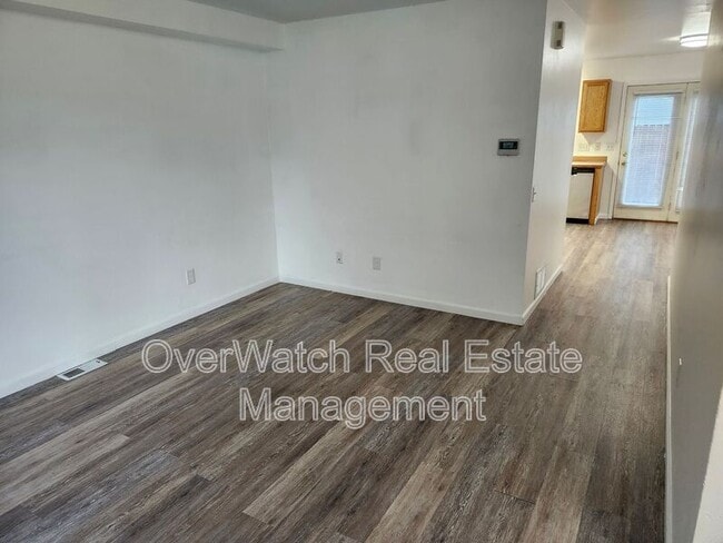 Building Photo - 9940 Grange Dr