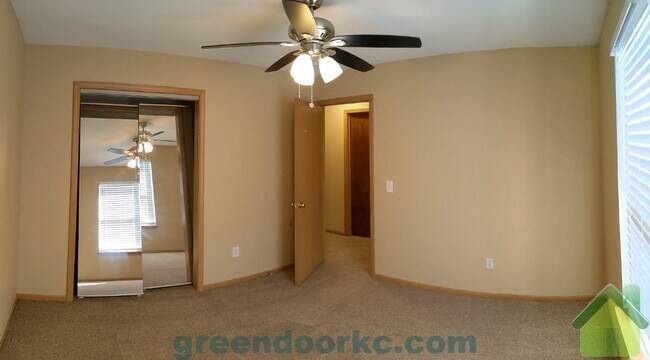 Foto del edificio - 1001 Fall Meadow Ln