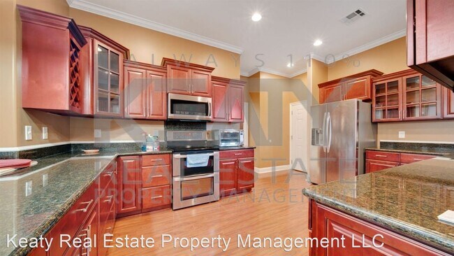 Building Photo - 3 br, 2 bath House - 149-A Grand Avenue