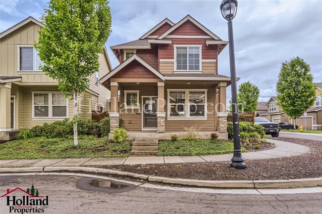 Building Photo - Beautiful 3-Bedroom Hillsboro Home in Desi...