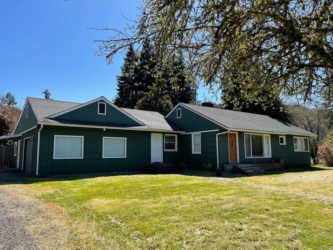 3327 Umpqua Hwy 99 Unit PROD3327B, Drain, OR 97435 Room for Rent in Drain, OR