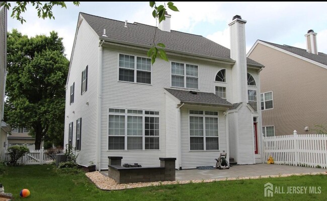 Building Photo - 96 Marion Dr