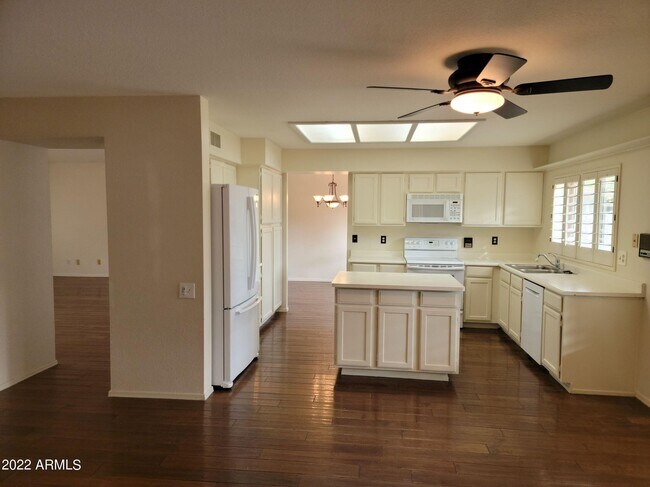 Building Photo - 9077 E Voltaire Dr