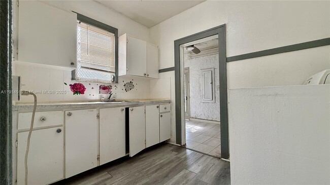 Foto del edificio - 444 SW 10th Ave