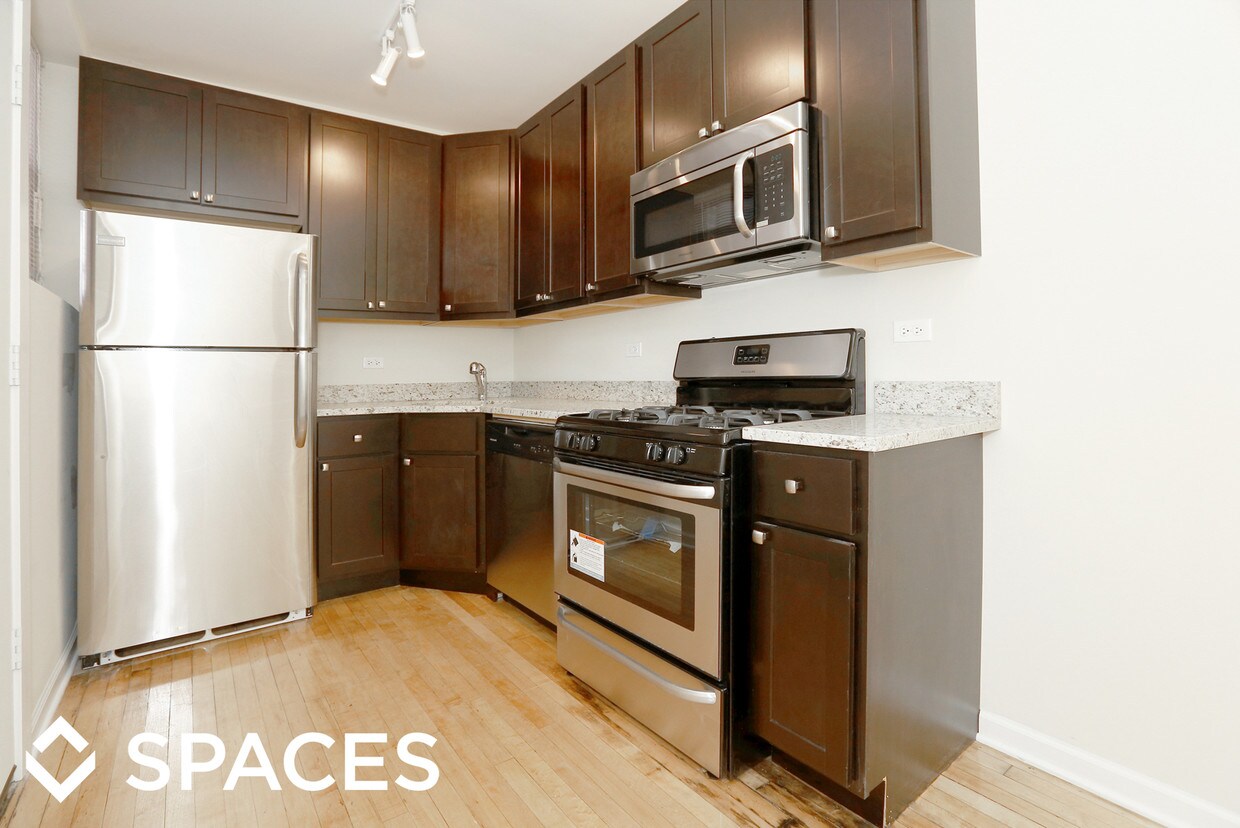 Primary Photo - 3125 W Lawrence Ave