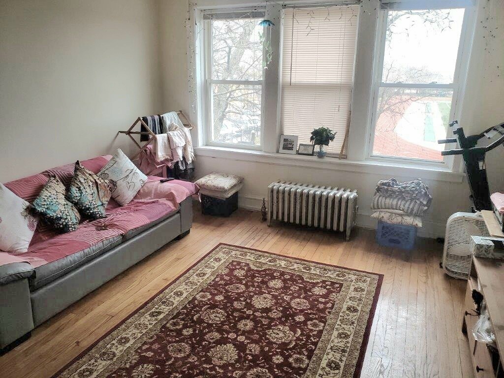 Primary Photo - 3057 W Argyle St