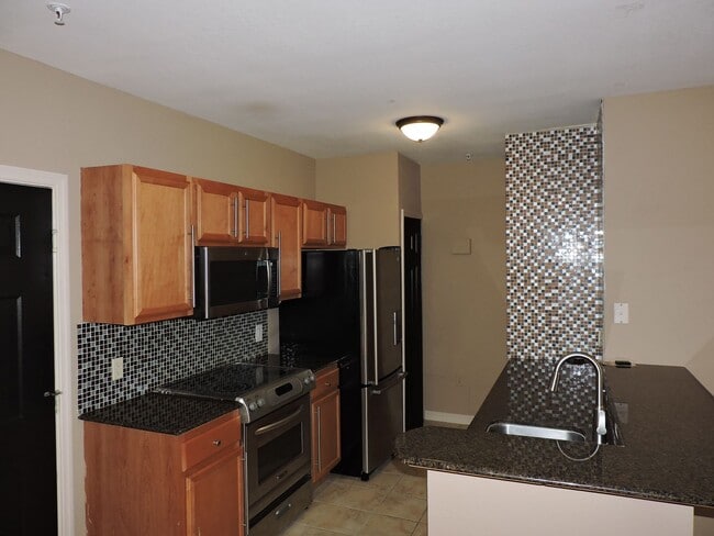 Building Photo - First Floor 2 Bedroom at The Registry @ Michigan Park