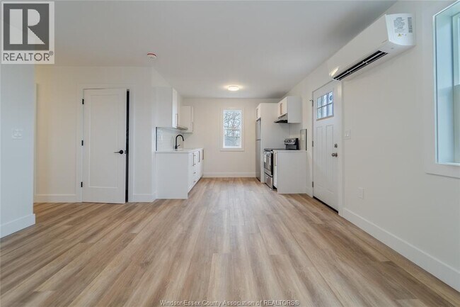 Building Photo - 932 Oak Ave